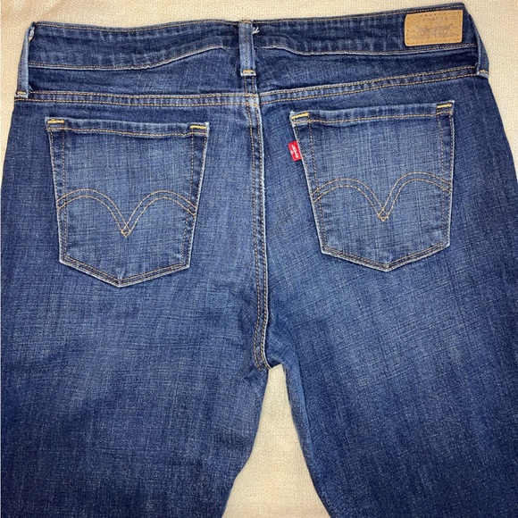 Levi’s Low Boot Cut - Picture 9 of 10